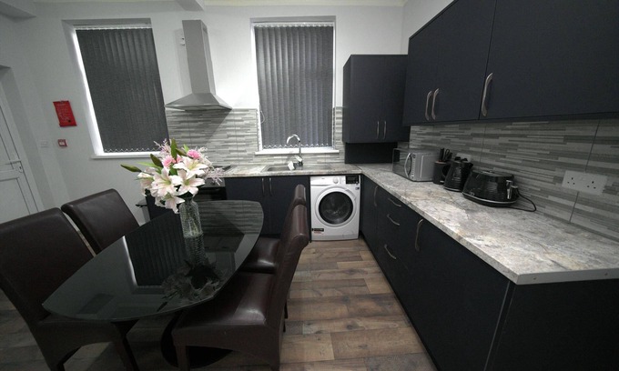 Telford Apartment | Charming Oxford Apartment in Telford - Flat 2