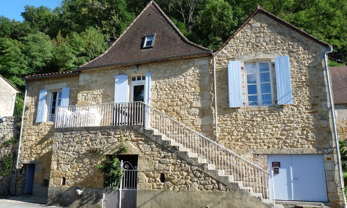 Domme House | Charming Périgourdine from the 18th century on the banks of the Dordogne, superb river view.