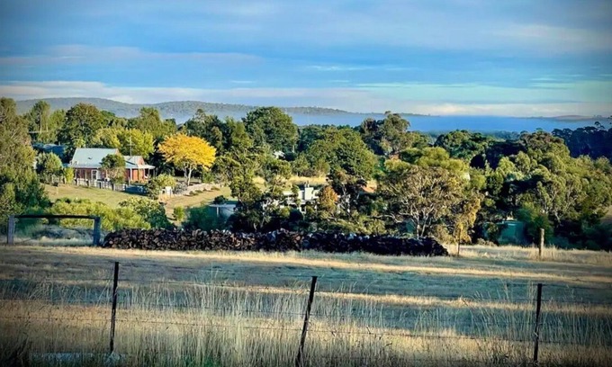 Hepburn House | Charming pet friendly home in Hepburn Springs