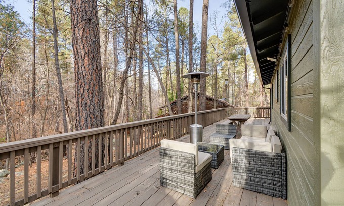 Groom Creek Cabin | Charming Prescott Cabin: 6 Mi to Downtown!