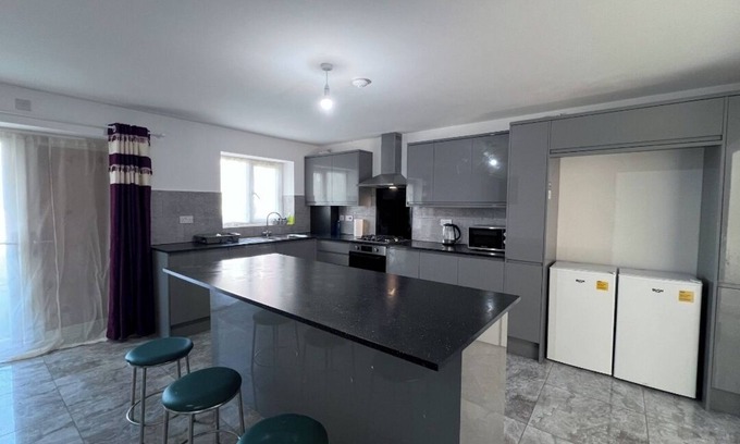 Cradley Apartment | Charming private 1-bedroom apartment with private bathroom