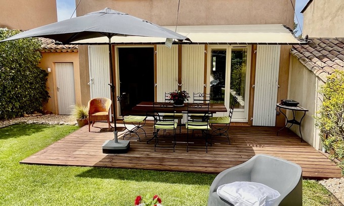 Mallemort House | Charming Provence Villa: 3BR, Pool, A/C, Wi-Fi, Parking, Golf Nearby