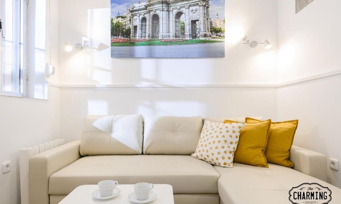 Las Acacias Apartment | Charming Puerta de Toledo II