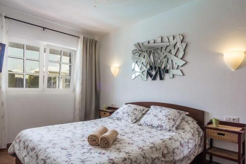 Puerto del Carmen Villa | Charming Puerto Del Carmen Villa 4 Bedrooms Villa Tarez Private Pool & Close To The Old Town