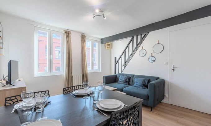 Marcq-en-Baroeul Apartment | Charming renovated 2 bedroom apartment.