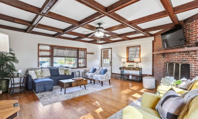 Mableton House | Charming renovated 4 Bedroom Ranch walking distance to the Silver Comet Trail!n