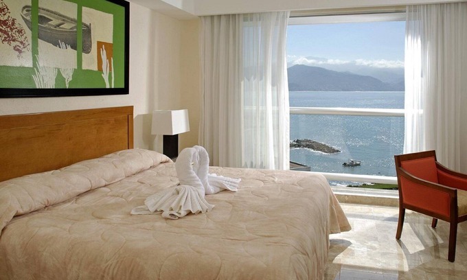 Marina Vallarta Resort | Charming resort in enchanting Puerto Vallarta with WiFi, AC