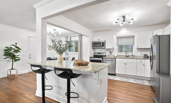 Candler-McAfee House | Charming Retreat 20 Mins from ATL – Pet Friendly