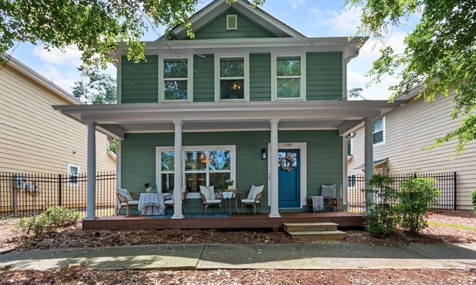 Athens House | Charming Retreat, Convenient to Downtown, Campus & Stadium