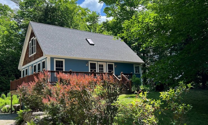 Northwood House | Charming Retreat, perfect family getaway, in tree farm with 100 & 80ac ponds