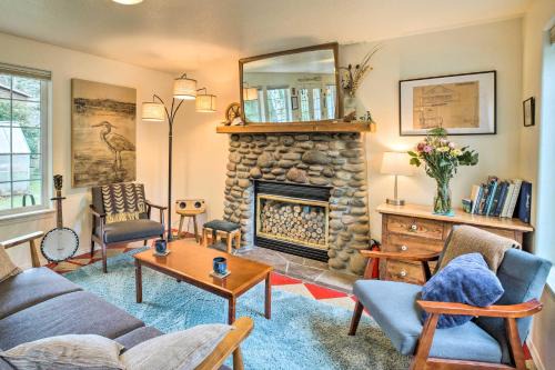 Rockaway Beach House | Charming Rockaway Beach House, Walk to Ocean!