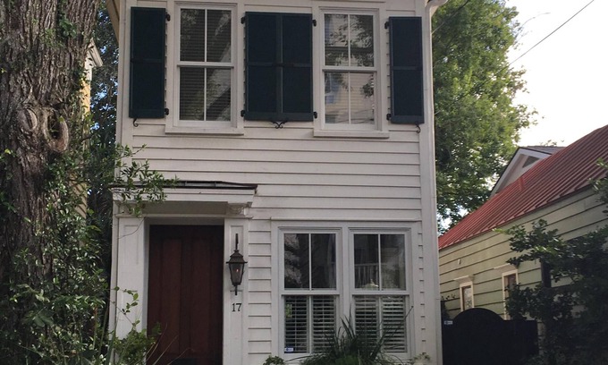 Harleston Village House | Charming Row House 2 Bedrooms with Parking and Private Patio
