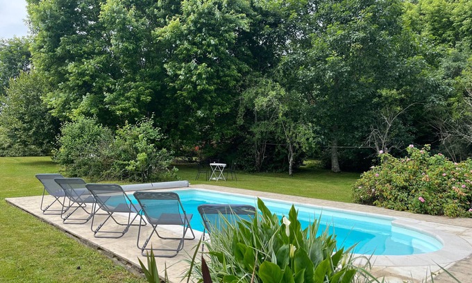 Tilly Cottage | Charming Rural Retreat with Pool, Accessible Features, and Family-Friendly Amenities