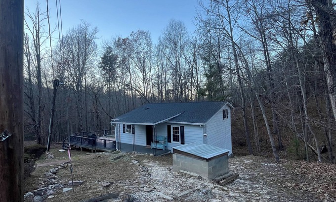 Stokes House | Charming & rustic 4-bedroom house minutes from Hanging Rock State Park