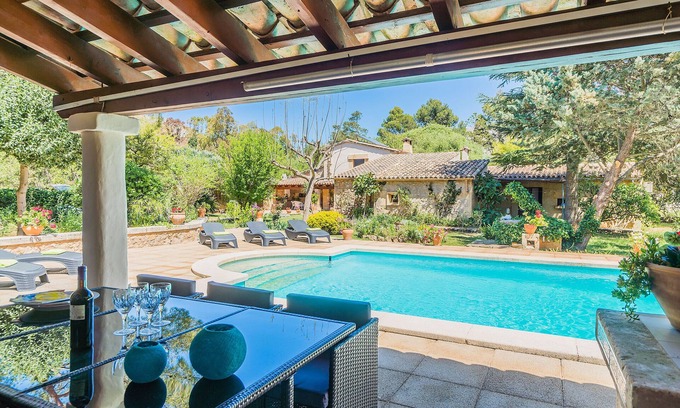 El Vila Ski Chalet | Charming rustic Mallorquin style finca. with pool, wifii, and large garden.