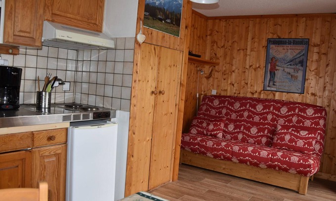 Pralognan-la-Vanoise Apartment | Charming studio in the center, near shops and cable car