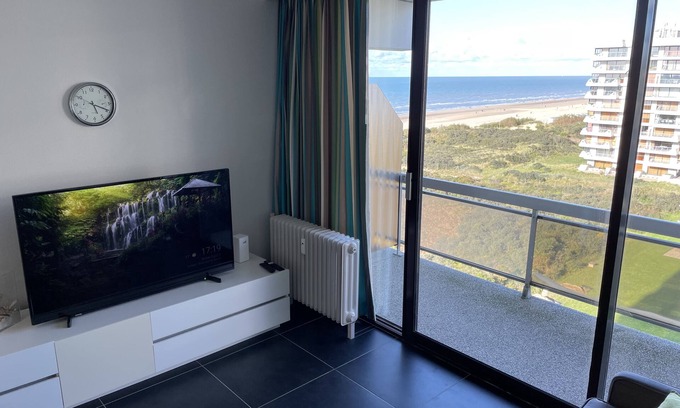De Panne Apartment | Charming sea-view studio with indoor pool