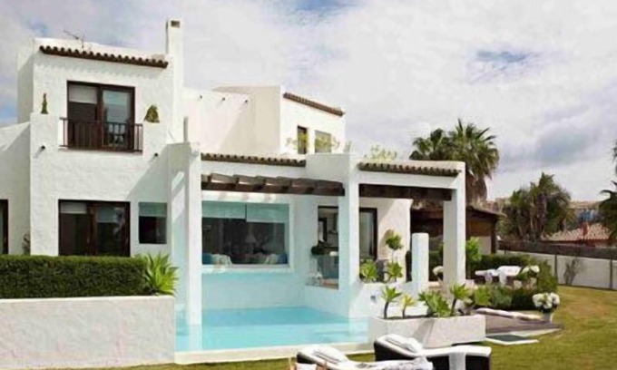 San Diego Villa | Charming sea view unique design villa in sotogrande area