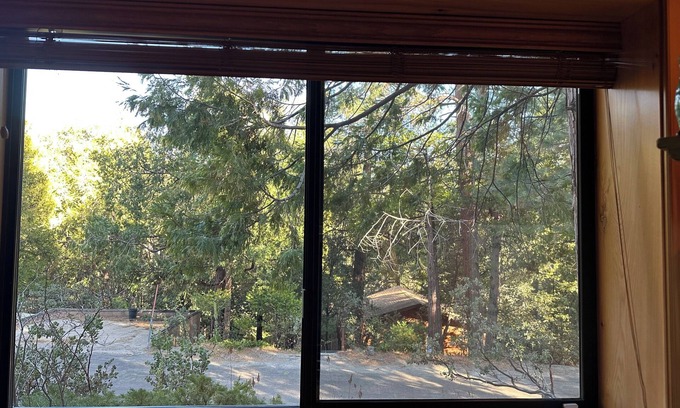 Pine Cove House | Charming studio in awesome Idyllwild-Pine Cove with WiFi, AC