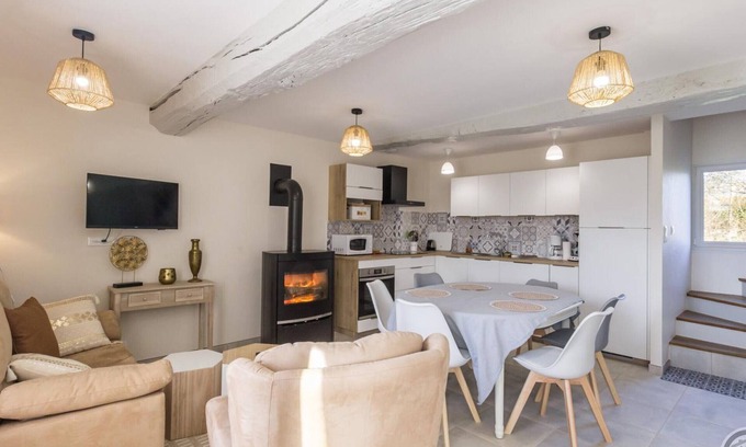 Le Val-Saint-Pere Cottage | Charming Stone House with Garden, WiFi, Near Shops, Pet-Friendly, All-Inclusive Services