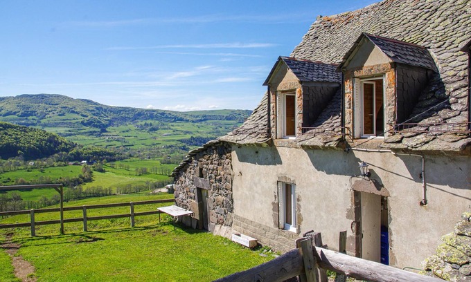Cheylade House | Charming stone farmhouse at 1150 m altitude.