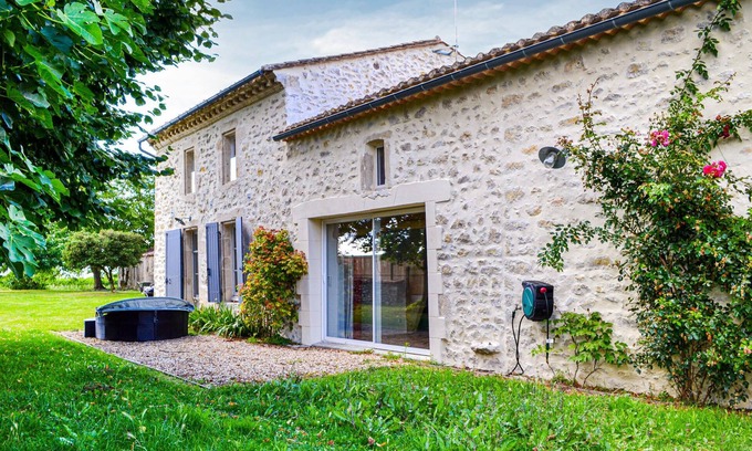Eyrans House | Charming stone house with large natural plot.