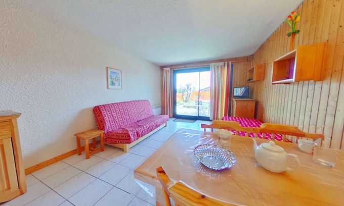 Les Saisies Apartment | Charming Studio in Les Saisies, Ski-In/Ski-Out, Terrace, Sleeps 3