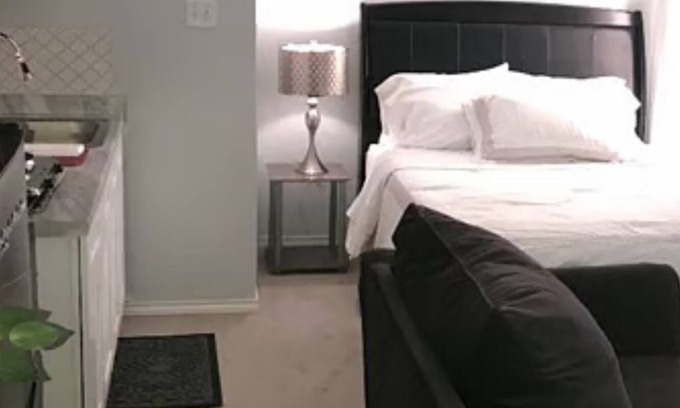Plano Apartment | Charming studio in peaceful Plano with AC