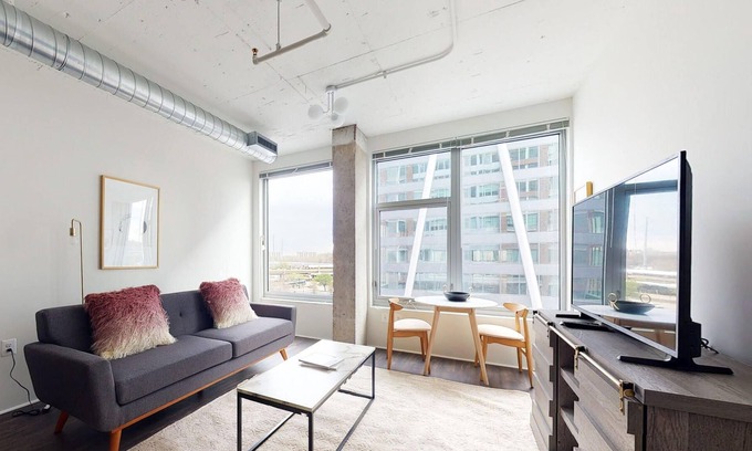 Eisenhower East Apartment | Charming Studio in The Foundry Near Metro + Shops