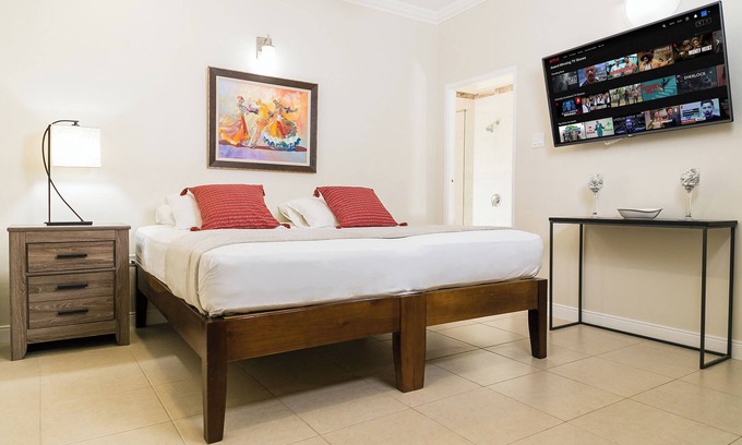 Molynes Gardens Apartment | Charming Studio with Garden Oasis in Kingston