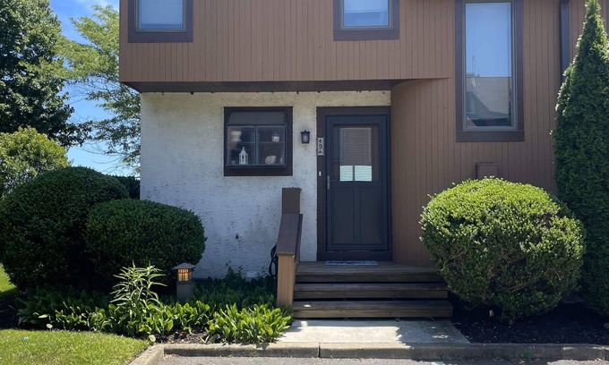 Riviera Condo | Charming Summer Getaway 2-bedroom condo at Ocean Reef Club in lovely Ocean City