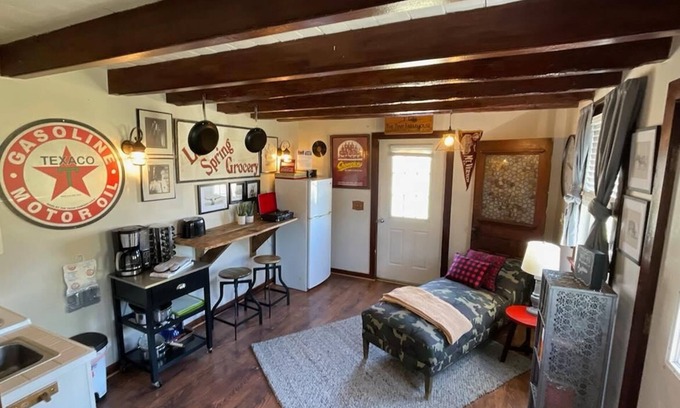 Harrisonburg House | Charming Tiny House w/yard, Close to JMU and Dwntwn Harrisonburg