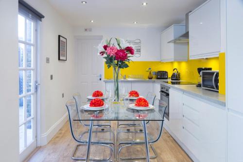 South Bermondsey Apartment | Charming Tower Bridge Apartment