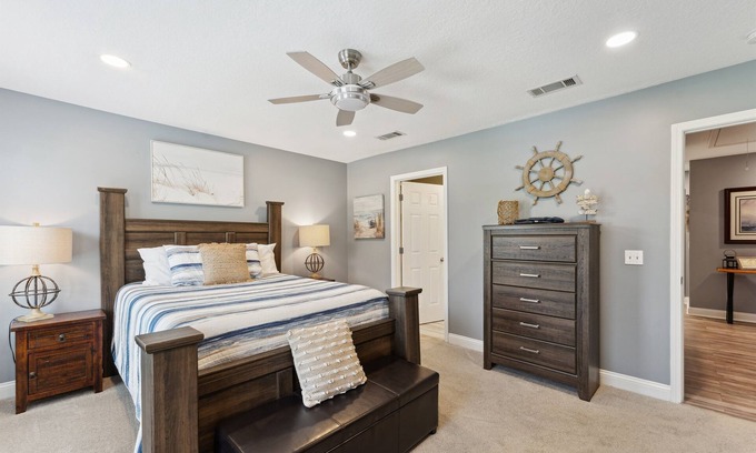 Thunderbolt House | Charming Townhome w/Private Entrance + Free Parking, Sleeps Large Groups + Dogs