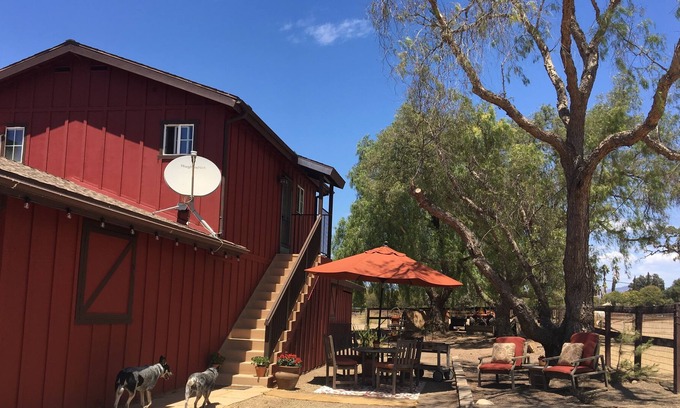 Santa Ynez Cottage | Charming upstairs Cottage located in the heart of the valley