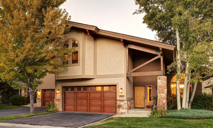 Park Meadows House | Charming Vacation Rental in the Heart of Park City with golf and mountain view