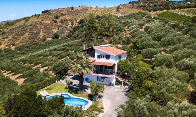 Archanes Villa | Charming Villa Maria