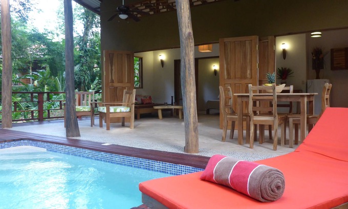 Chiguata Ski Chalet | Charming Villa 900 meters from the beach