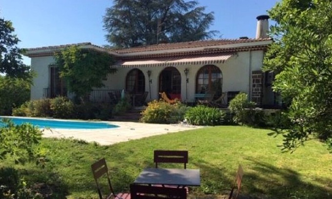 Billere Villa | CHARMING VILLA AT THE FOOT OF THE PYRENEES