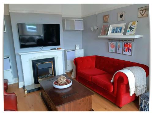 Ryde House | Charming villa in Ryde - Child friendly