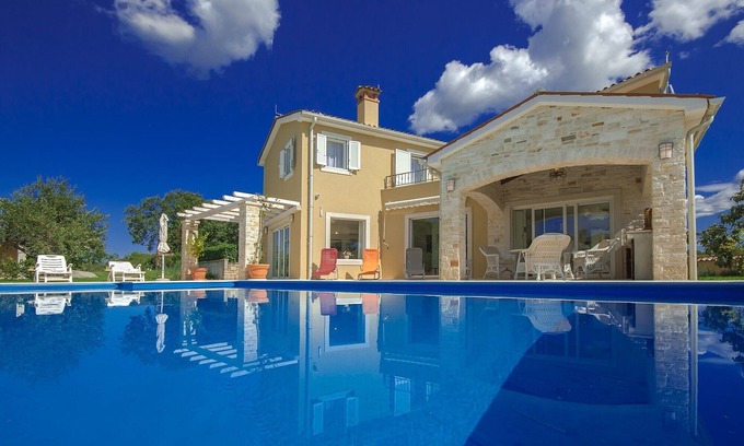 Vosteni Villa | Charming villa with 4 bedrooms and private pool near Poreč