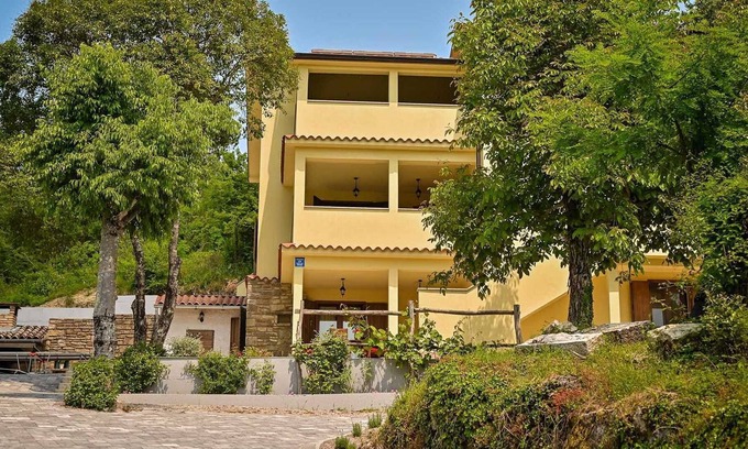 Krbune Villa | Charming villa with outdoor pool in Krbune