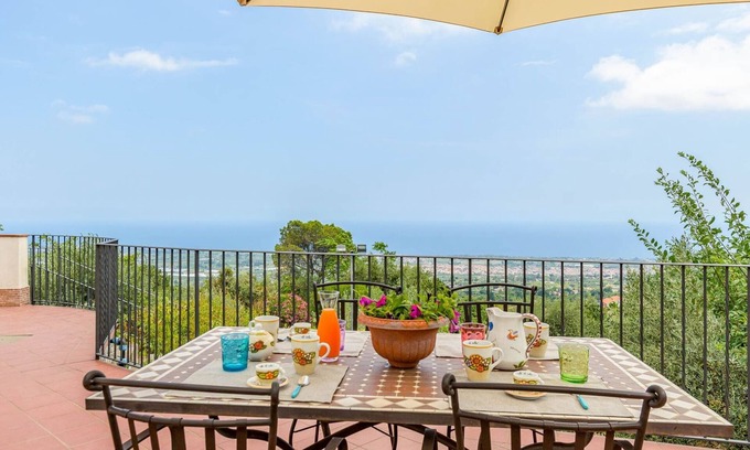 Mascali Villa | Charming Villa With Pool and Panoramic Surroundings