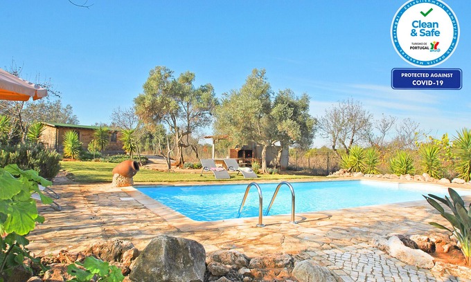 Albufeira Villa | CHARMING VILLA WITH PRIVATE POOL, BBQ AND FREE Wi-Fi
