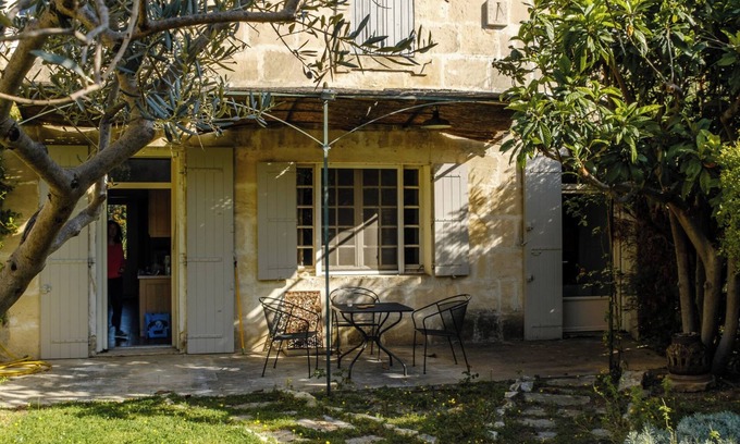 Fontvieille House | Charming village house at the foot of the Alpilles mountains
