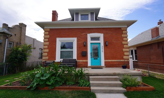 Cole House | Charming Vintage 1902 Home with loft suite and large outdoor area