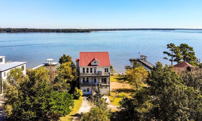 Sneads Ferry House | Charming Waterfront Home Fish, Boat and More!