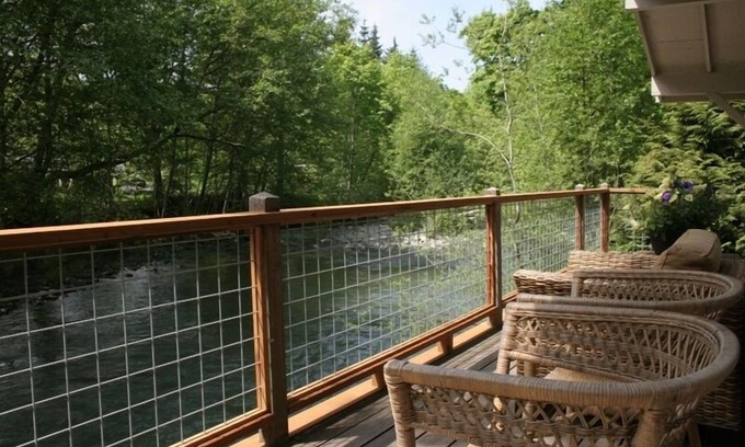 Port Angeles East Cabin | Charming Waterfront Cabin Near Olympic National Park