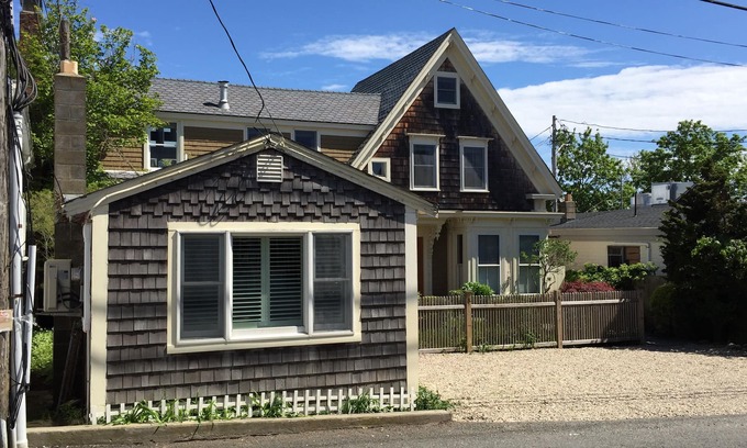 Provincetown Cottage | CHARMING WEST END COTTAGE