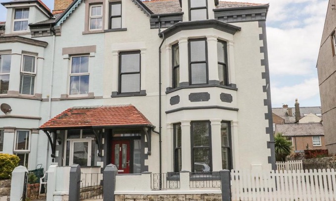 Llandudno House | Charnwood Villa